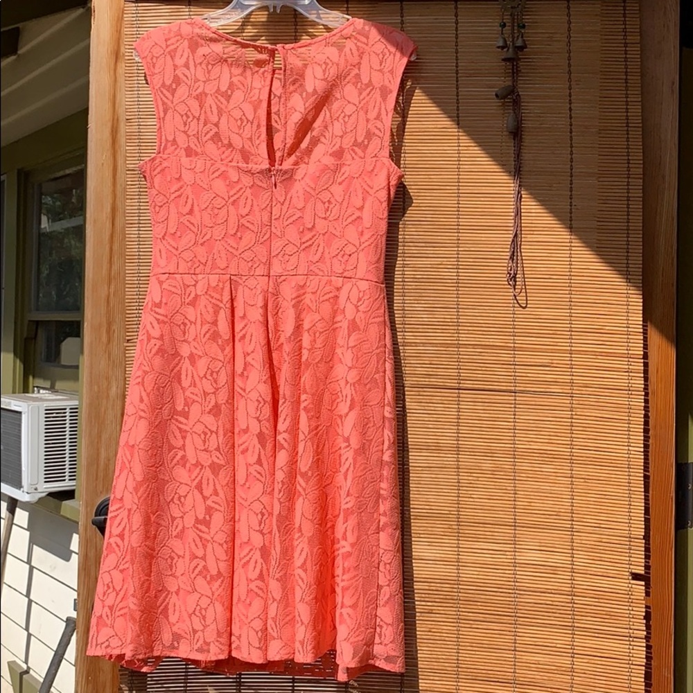 London Times coral lace high summer spring chic - Picture 4 of 8